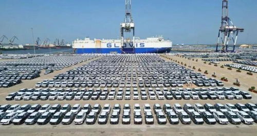 電動化浪潮下，傳統車企的集體焦慮與生存之戰